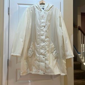 Roaman’s ivory nylon jacket. Plus size. Excellent condition.